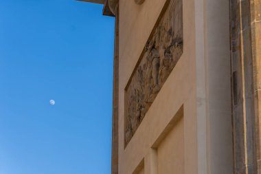 Almanya 'nın başkenti Berlin şehir merkezi binaları mimari ve görülmesi gereken turistik yerler fotoğrafları