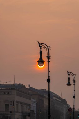 Almanya 'nın başkenti Berlin şehir merkezi binaları mimari ve görülmesi gereken turistik yerler fotoğrafları