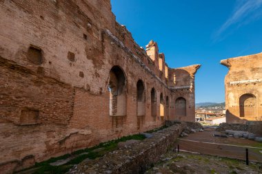 Bergama 'dan Kızıl Kilise Pergamon Şehir Harabeleri. Çeşitli açılardan çekilmiş fotoğraflar.