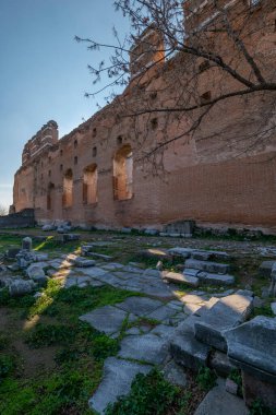 Bergama 'dan Kızıl Kilise Pergamon Şehir Harabeleri. Çeşitli açılardan çekilmiş fotoğraflar.