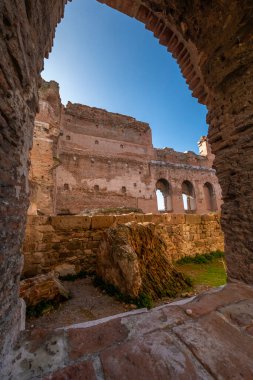Bergama 'dan Kızıl Kilise Pergamon Şehir Harabeleri. Çeşitli açılardan çekilmiş fotoğraflar.