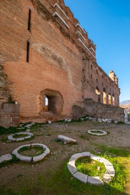 Bergama 'dan Kızıl Kilise Pergamon Şehir Harabeleri. Çeşitli açılardan çekilmiş fotoğraflar.