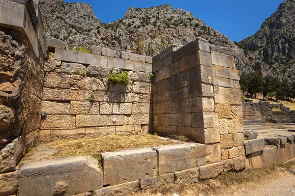 Yunanca Peloponnese yarımadası delphi Eski şehir tapınağı kahinin çeşitli fotoğrafları