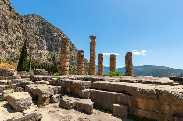 Yunanca Peloponnese yarımadası delphi Eski şehir tapınağı kahinin çeşitli fotoğrafları