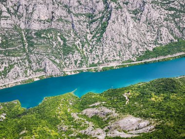 Neretva nehir kanyonu yukarıdan görünüyor