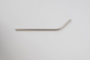 Sonunda viraj olan paslanmaz çelik kamış.