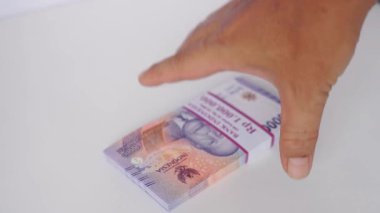 Endonezya Para Birimi Notları, Odak Finansal Aktarımlar