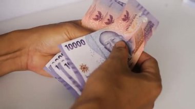 Endonezya Rupia Para Birimi - Jakarta 'da Mali İşlem
