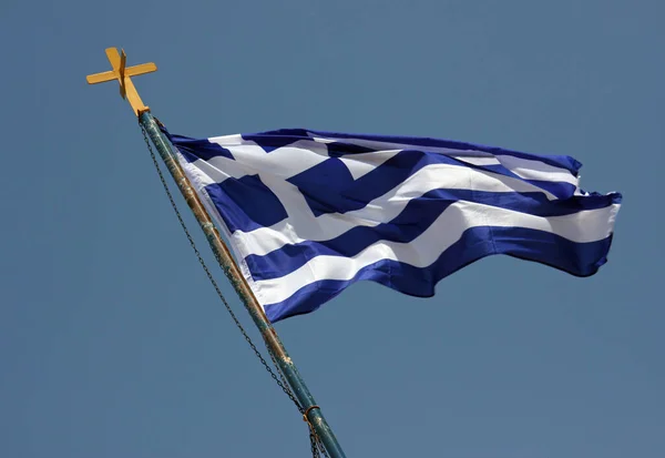 Yunan Ulusal Bayrağı Rüzgarda Dalgalanıyor — Stok fotoğraf