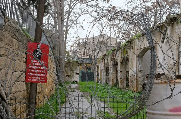 Feb 2022 Nicosia Chipre Alambre Púas Zona Fronteriza Línea Verde — Foto de Stock