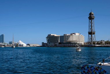 Barcelona Limanı 'nda güneşli bir gün
