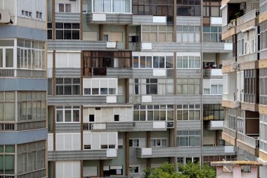 Lizbon, Portekiz 'de yoğun nüfuslu bir bölgenin cephesi