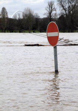 Şiddetli hava - Almanya, Köln 'de yaya bölgesini su bastı