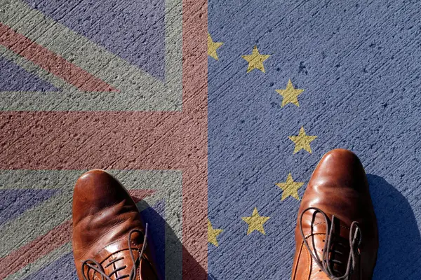 Brexit Brexit Mirando Hacia Abajo Par Zapatos Union Jack Así — Foto de Stock