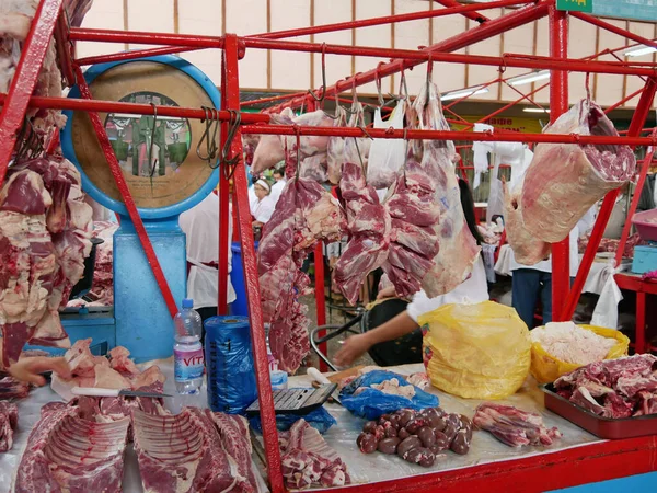 Almaty Kazajstán Agosto 2019 Personas Bienes Sección Carne Del Famoso — Foto de Stock
