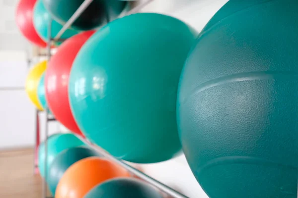Kolorowe Piłki Ćwiczeń Centrum Ortopedycznym — Zdjęcie stockowe