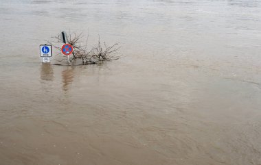 Şiddetli hava - Almanya, Köln 'de yaya bölgesini su bastı
