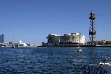 Barcelona Limanı 'nda güneşli bir gün