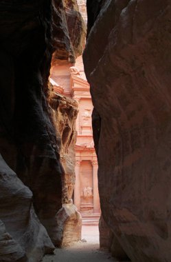 Petra, Ürdün 'deki hazineye bir göz atalım.