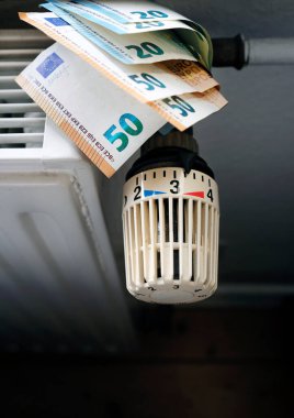 Isıtma maliyetlerini kontrol etmek - radyatör kontrolü ve merkezi ısıtma sistemindeki Euro faturaları