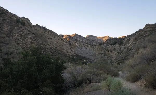 日落时加州托斯利峡谷的艾德戴维斯公园 — 图库照片