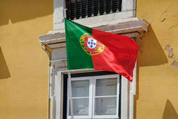 Portugalská Vlajka Vlnící Větru Lisabonu — Stock fotografie