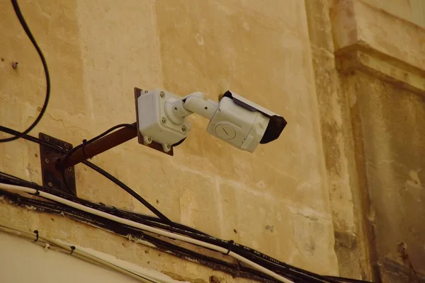 Video Surveillance Camera Yellow Wall — Stock Photo, Image