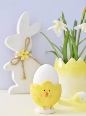 Tavşanlı Paskalya kartı, paskalya yumurtası.