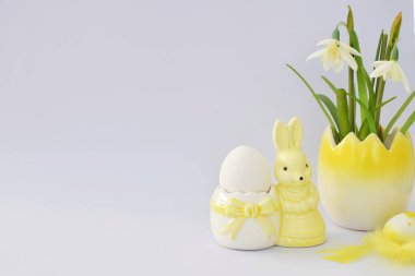 Tavşanlı Paskalya kartı, paskalya yumurtası.