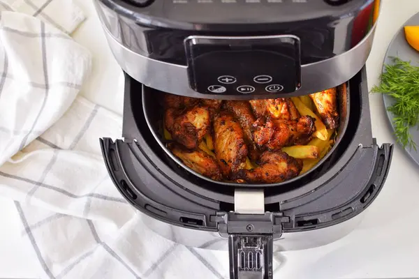  Patatesleri fırında tavukla pişirmek..