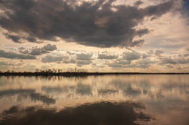 Gökyüzündeki bulutlar