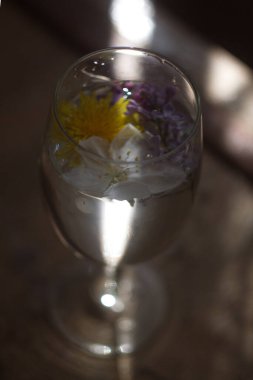 Vazodaki güzel çiçekler