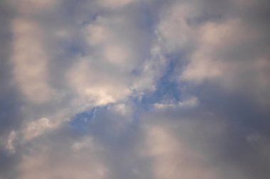 Gökyüzündeki bulutlar