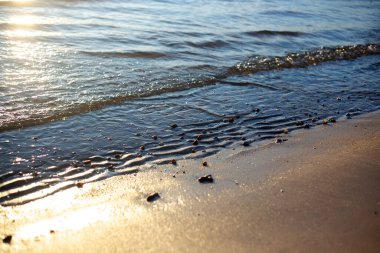 Sahilde güzel bir gün doğumu
