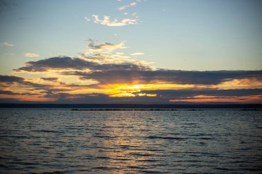 Gölde güzel bir gün batımı