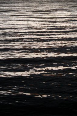 Denizde gün batımı, güzel dijital fotoğraf