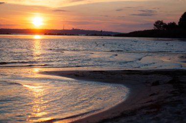 Baltık Denizi 'nde gün doğumu