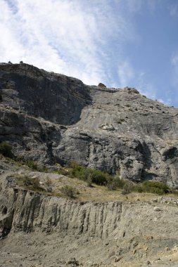 Güzel kayalık dağ manzarası.