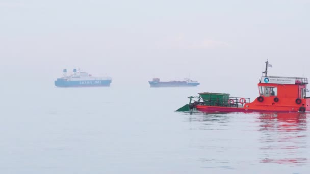 Saloniki Grecja Października 2022 Samobieżny Statek Czyszczenia Powierzchni Morza Północno — Wideo stockowe