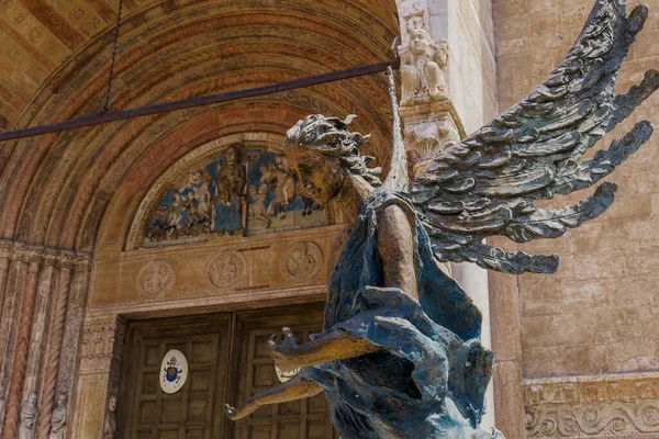 Vérone Italie Mai 2018 Statue Cathédrale Duomo Statue Bronze Ange — Photo