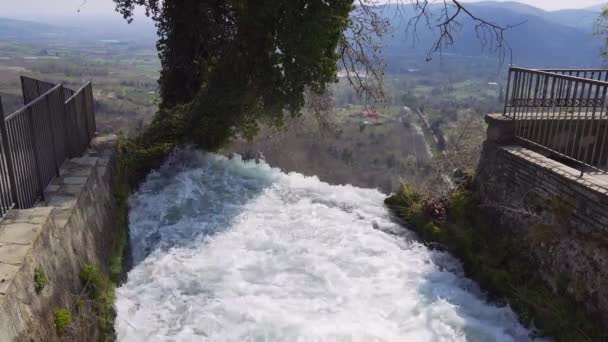 Edessa Kuzey Yunanistan Doğal Şelaleyi Şekillendiren Bir Tarlaya Büyük Miktarda — Stok video