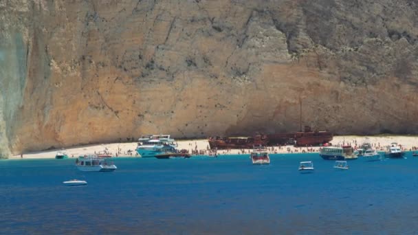 Zakynthos Grecja Lipca 2021 Zbliżanie Się Plaży Navagio Słynnym Rozbitym — Wideo stockowe