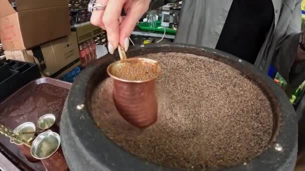Τούρκος Καφές Στην Άμμο Στα Τούρκικα Υψηλής Ποιότητας Πλάνα — Αρχείο Βίντεο