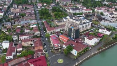 Sukhumi şehri insansız hava aracı görüntüleri. Yüksek kalite 4k görüntü