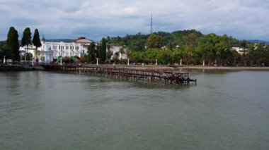 Sukhumi şehri insansız hava aracı görüntüleri. Yüksek kalite 4k görüntü