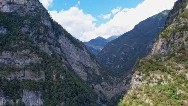 Images Drones Une Gorge Montagne Eamela Vole Gauche Droite Arrière — Video