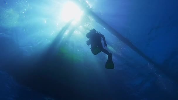 Dykning Från Ett Dykskepp Högkvalitativ Film — Stockvideo