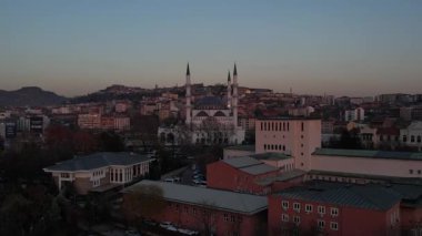Ankara 'da akşam saatlerinde hava aracından ateş açıldı. Yüksek kalite 4k görüntü