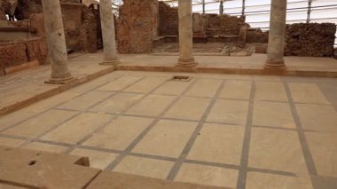 Türkiye 'nin Efes antik kentinde yaşayan varlıklı vatandaşların yaşadığı villalar. Yüksek kalite 4k görüntü