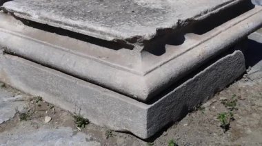 Artemis tapınağının kalıntıları antik dünyanın bir harikasıdır. Yüksek kalite 4k görüntü